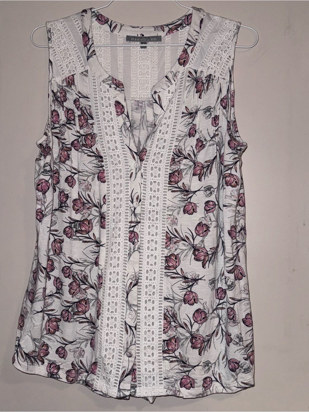 Daniel Rainn White Sleeveless Lace-Trim Camisole with Pink Floral Print
